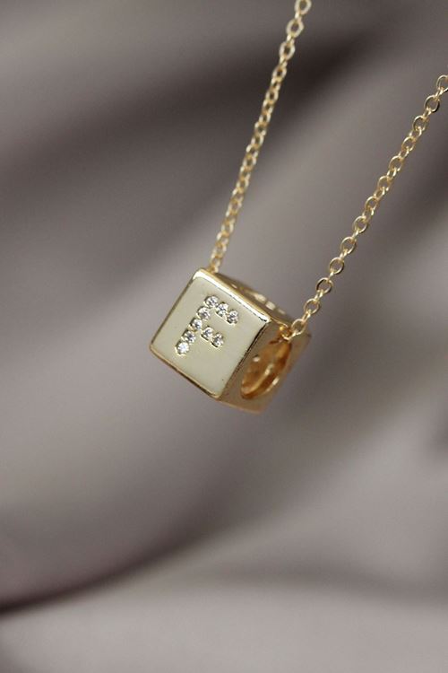 Küp Model Gold Renk Zirkon Taşlı F Harfli Kolye