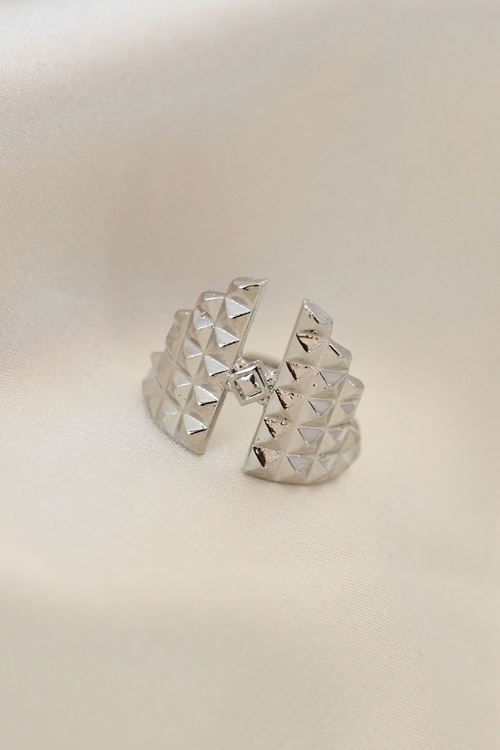 Ayarlamalı Gümüş Renk Metal Zirkon Taşlı Piramit Yüzük