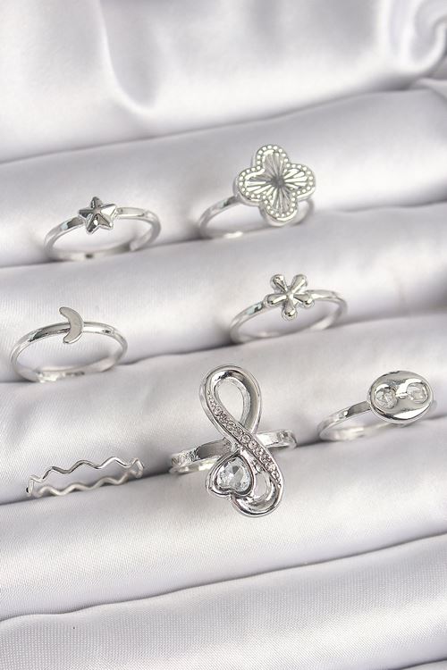 Pirinç Gümüş Renk Yonca Figür Sonsuzluk Zirkon Taşlı Kalp Detay Kadın Yüzük Kombini