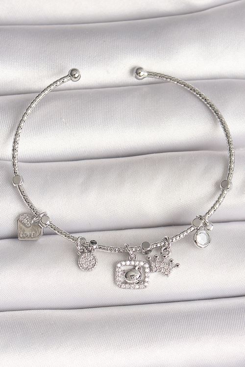 Pirinç Gümüş Renk Sallantı Zirkon Taşlı Ayıcık Figür Taç Detay Charm Kadın Bileklik