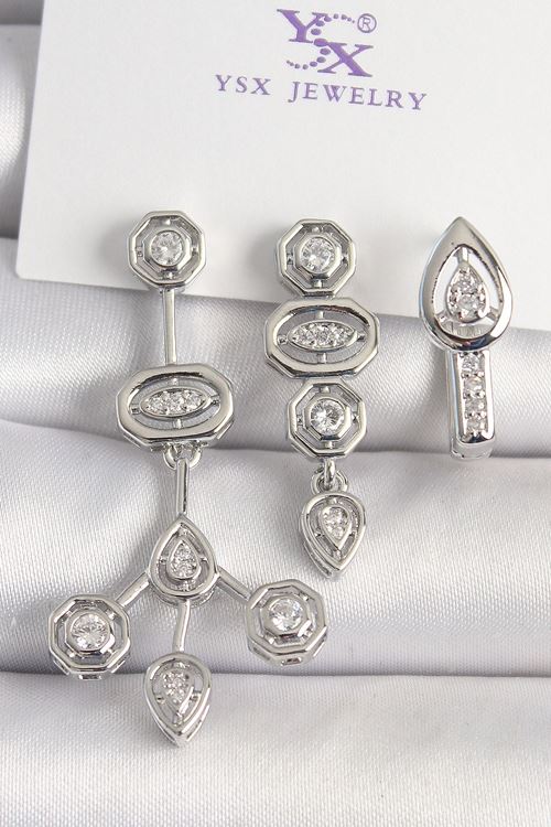 Pirinç Gümüş Renk Zirkon Taşlı Geometrik Model 3'Lü Kadın Kombin Küpe