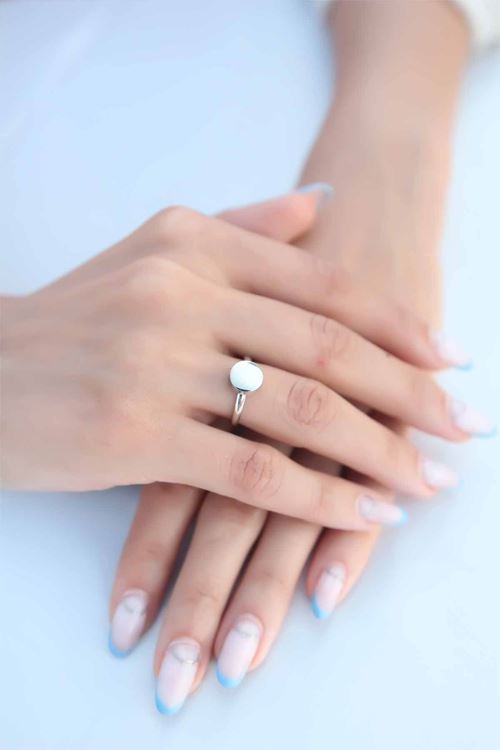 Yuvarlak Plaka Gümüş Renk Kadın Yüzük