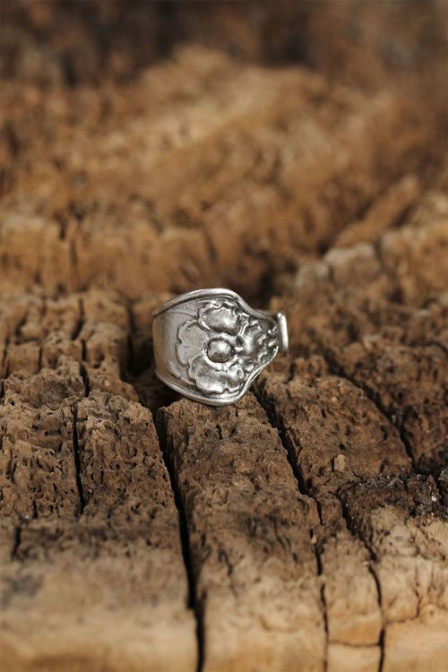 Otantik Çiçek Tasarımlı Ayarlamalı Kadın Yüzük