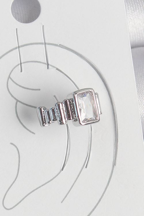 Pirinç Gümüş Renk Kare Zirkon Taşlı Kadın Kıkırdak Model Küpe