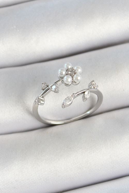 Pirinç İnci Detaylı Papatya Figürlü Zirkon Taşlı Gümüş Renk Ayarlanabilir Kadın Yüzük