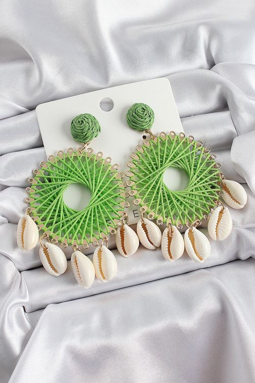 Yeşil Hasır Örgü Sarmal Model Sallantılı Deniz Kabuğu Detaylı Gold Renk Kadın Küpe
