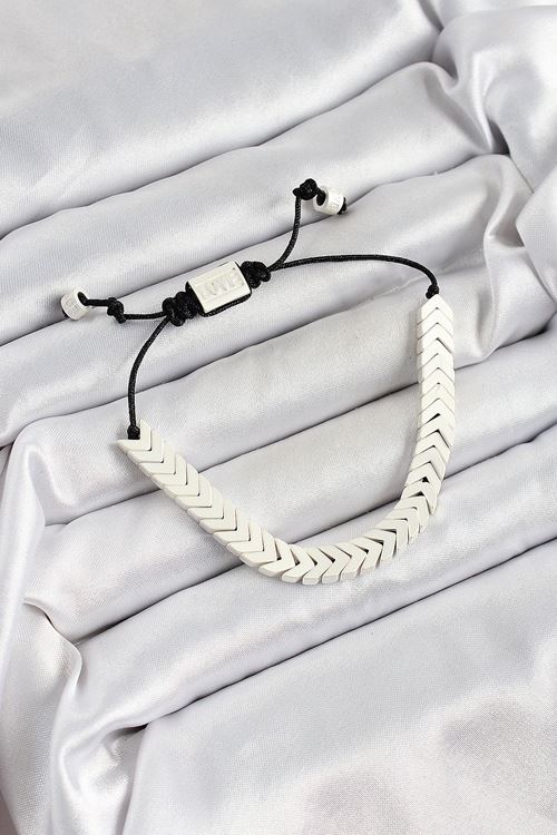 Pirinç Asansörlü Beyaz Juju Kadın Bileklik