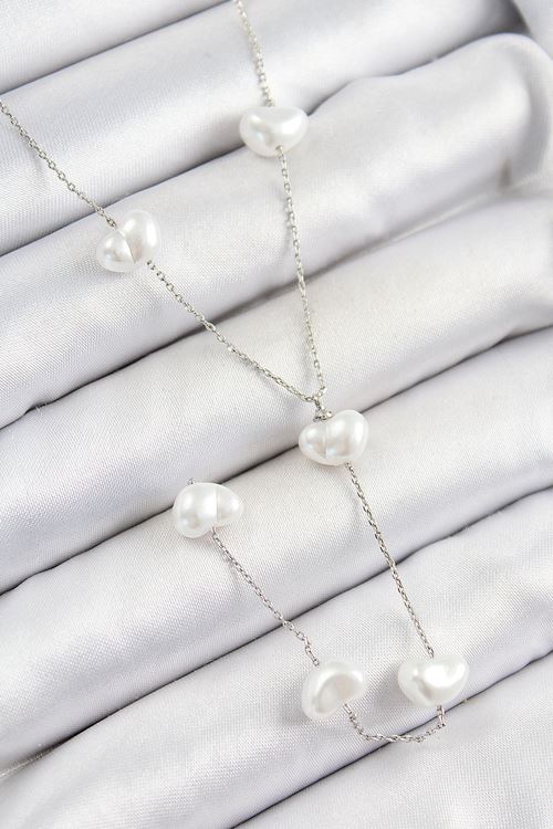 Pirinç İncili Kalp Figürlü Y Model Gümüş Renk Kadın Kolye