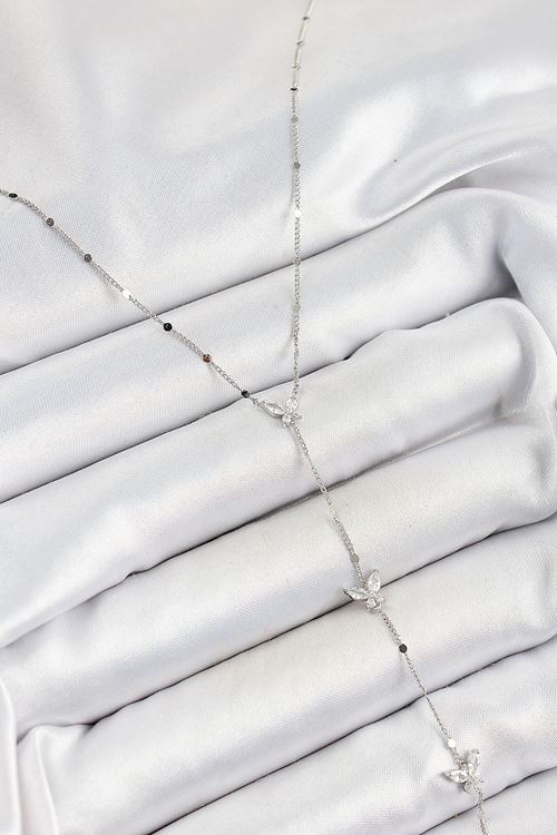 Pirinç Zirkon Taşlı Sıralı Kelebek Figürlü Y Model Gümüş Renk Kadın Kolye