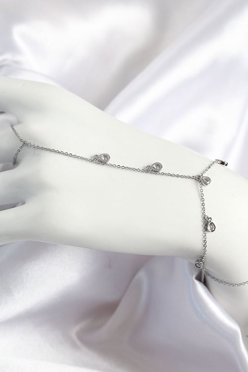 Pirinç Zirkon Taşlı Sallantılı Damla Model Gümüş Renk Kadın Şahmeran