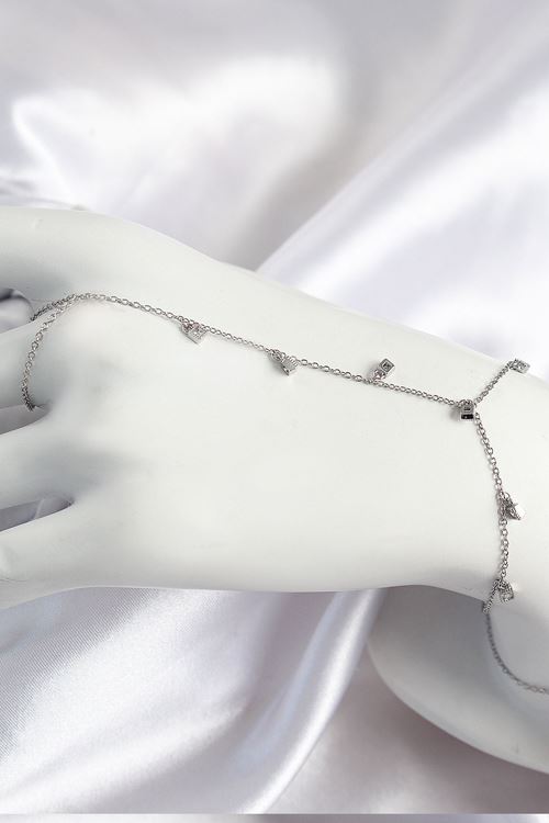 Pirinç Zirkon Taşlı Sallantılı Model Gümüş Renk Kadın Şahmeran