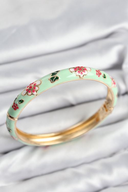 Mineli Pirinç Su Yeşili Çiçek Motifli Gold Kadın Kelepçe