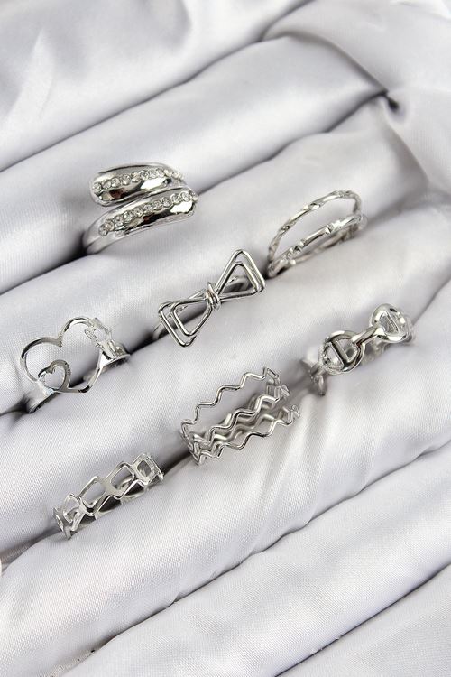 Pirinç Zirkon Taşlı Fiyonk Ve Kalp Model Gold Renk Kadın Yüzük Kombin Set