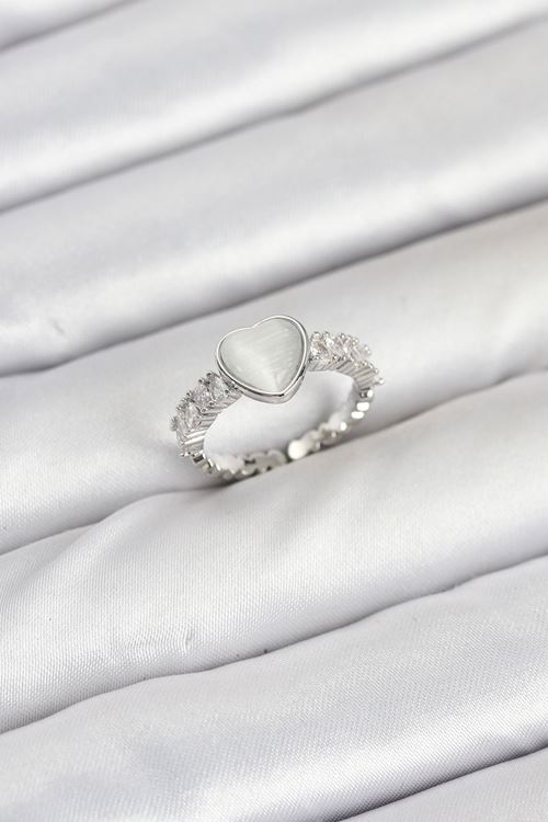 Pirinç Gümüş Renk Zirkon Taşlı Kalpli Kadın Yüzük