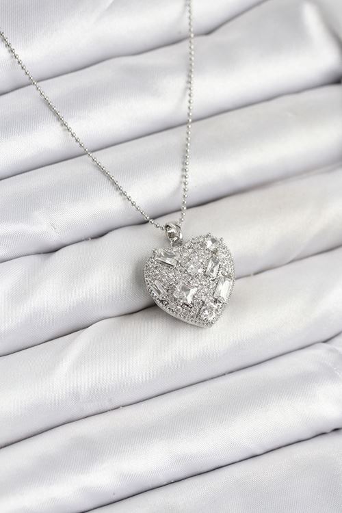 316L Çelik Zincir Gümüş Zirkon Taşlı Kalpli Kadın Kolye